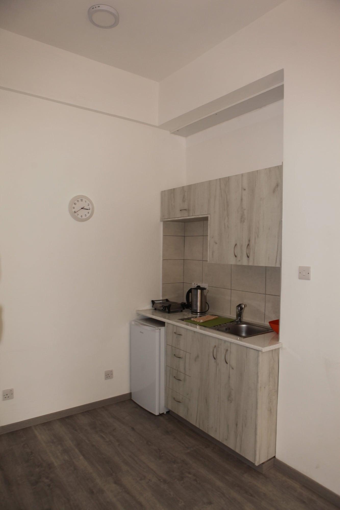 Polyxeni Hotel Apartments Limassol Exterior photo