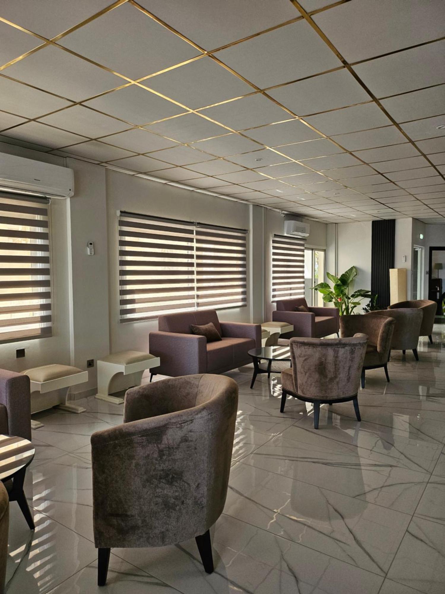 Polyxeni Hotel Apartments Limassol Exterior photo