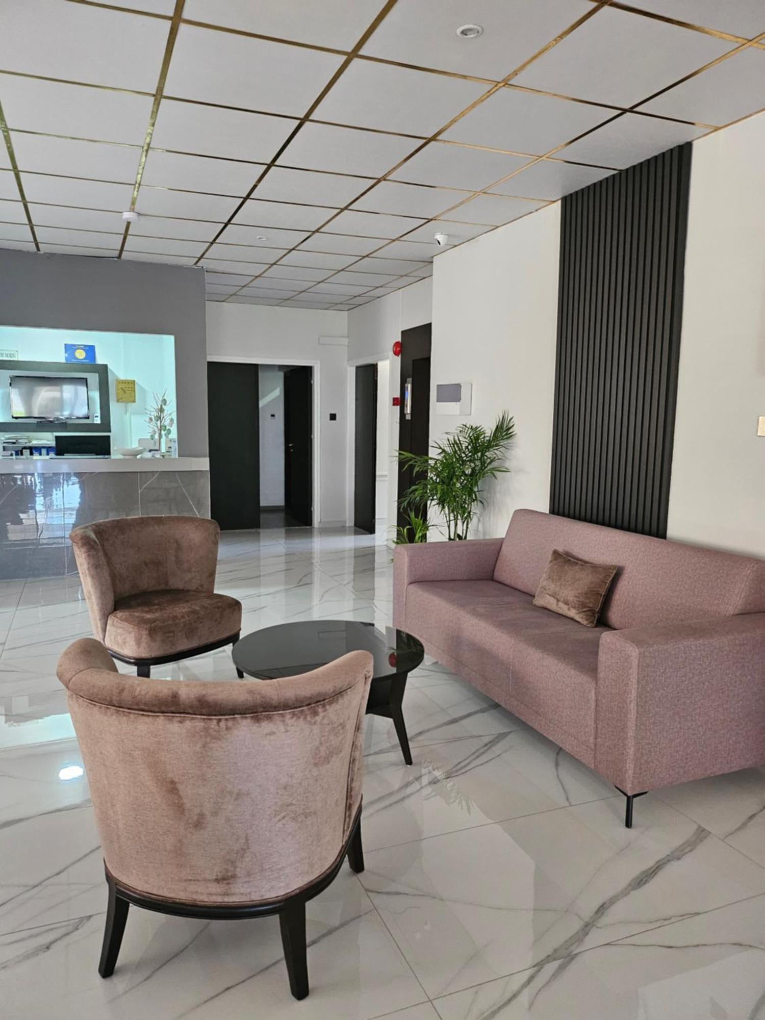 Polyxeni Hotel Apartments Limassol Exterior photo