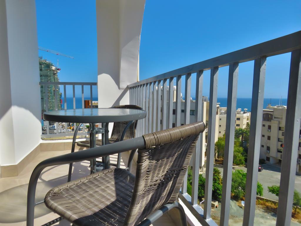 Polyxeni Hotel Apartments Limassol Exterior photo