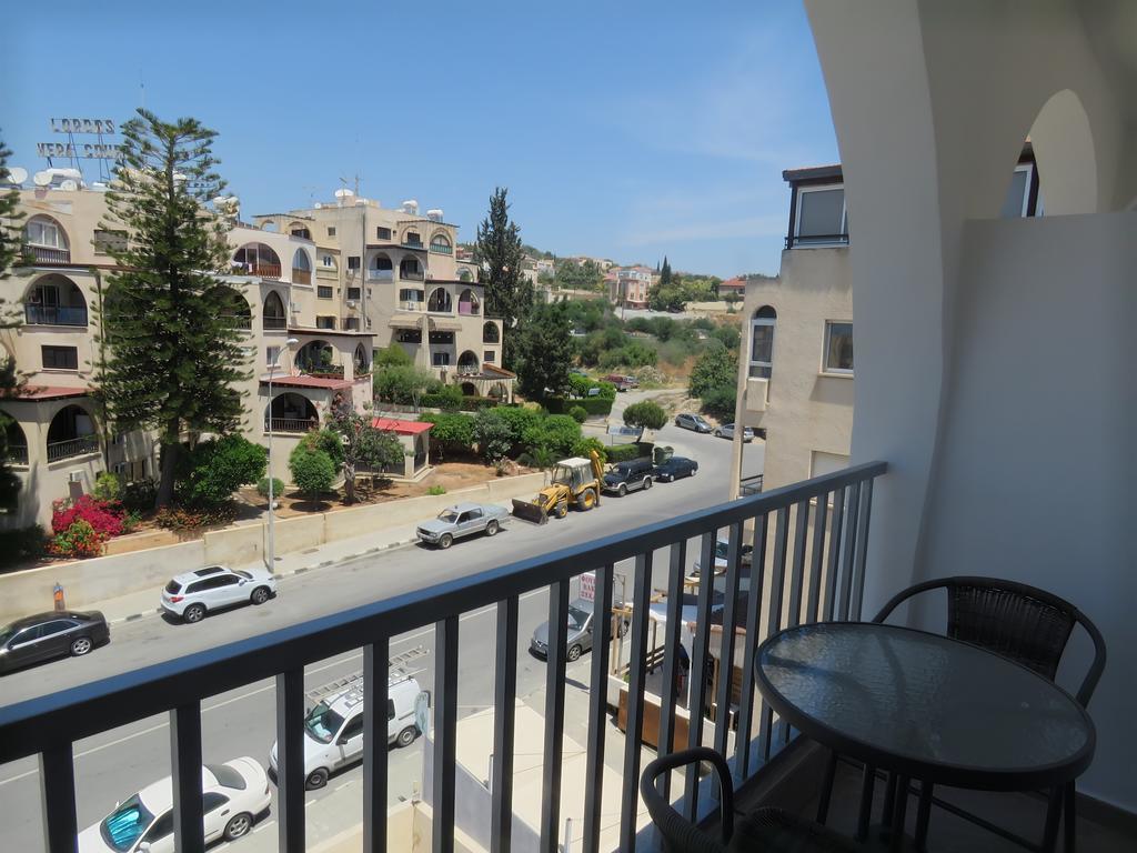 Polyxeni Hotel Apartments Limassol Exterior photo