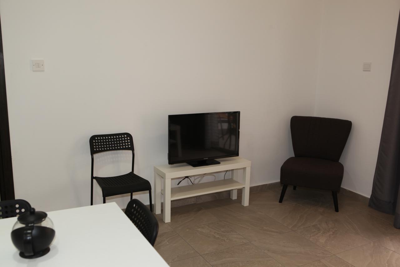 Polyxeni Hotel Apartments Limassol Exterior photo