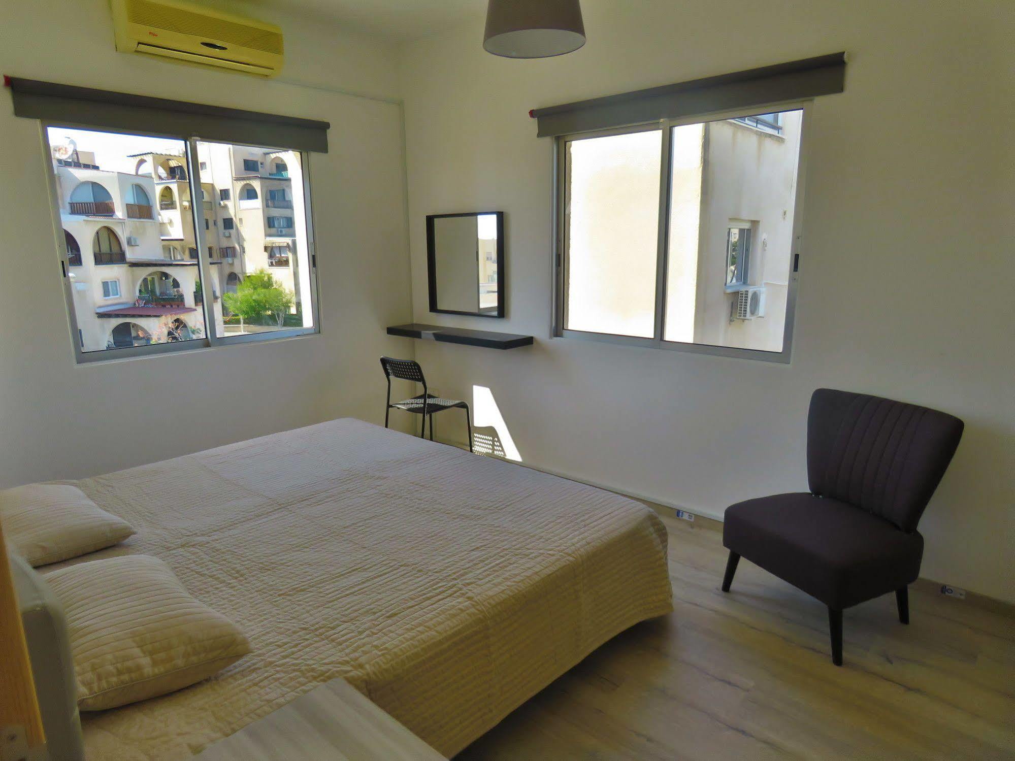 Polyxeni Hotel Apartments Limassol Exterior photo