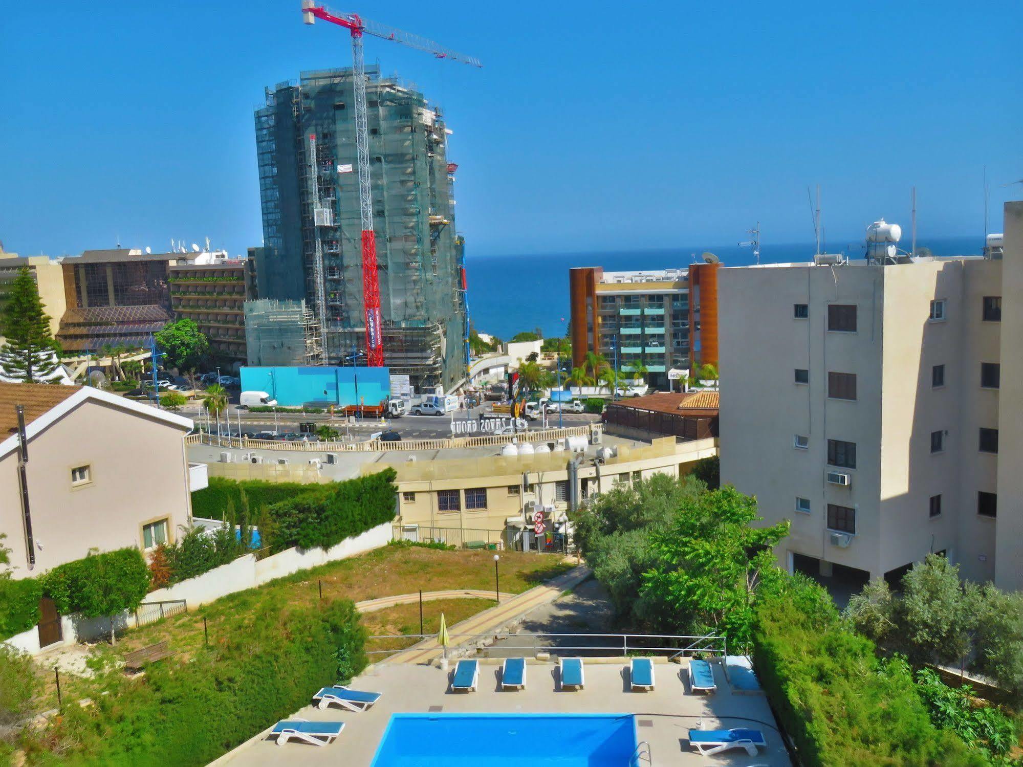 Polyxeni Hotel Apartments Limassol Exterior photo