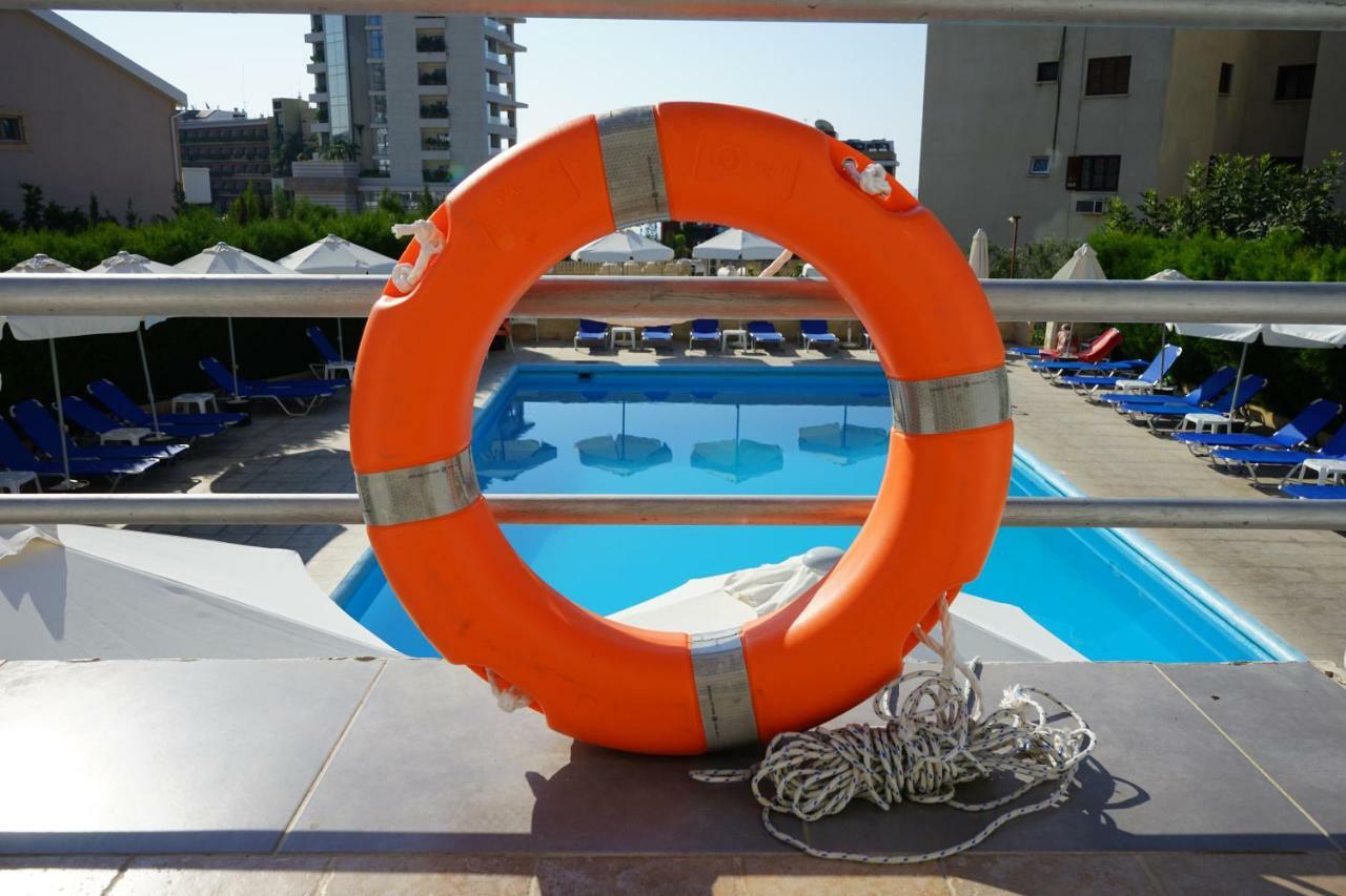 Polyxeni Hotel Apartments Limassol Exterior photo
